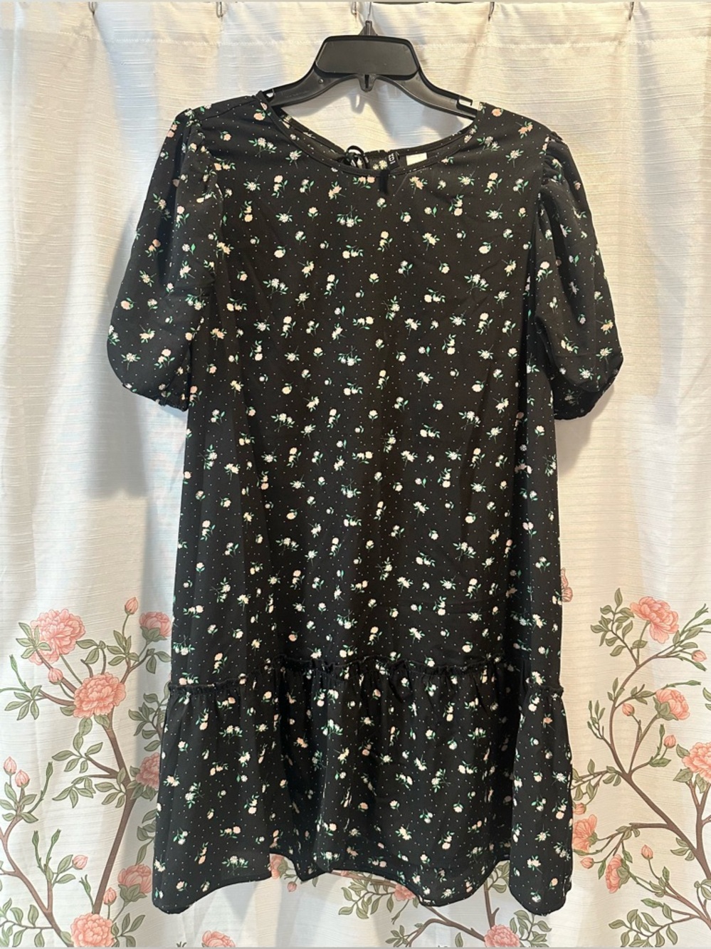 H&M Black Floral Puff Sleeve Dress - XL